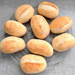 simple white French bread rolls