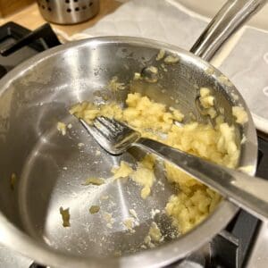 Apple sauce for pork and apple sauce