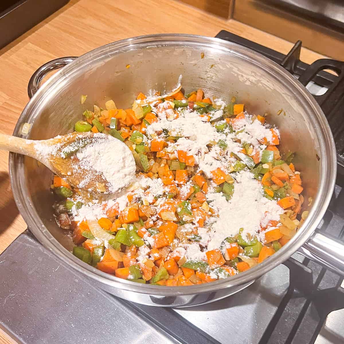 onion pepper and carrot with flour