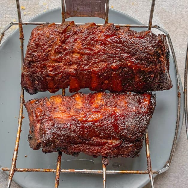 3-2-1 Ribs on a Weber Kettle or Smokey Mountain (UK Guide)