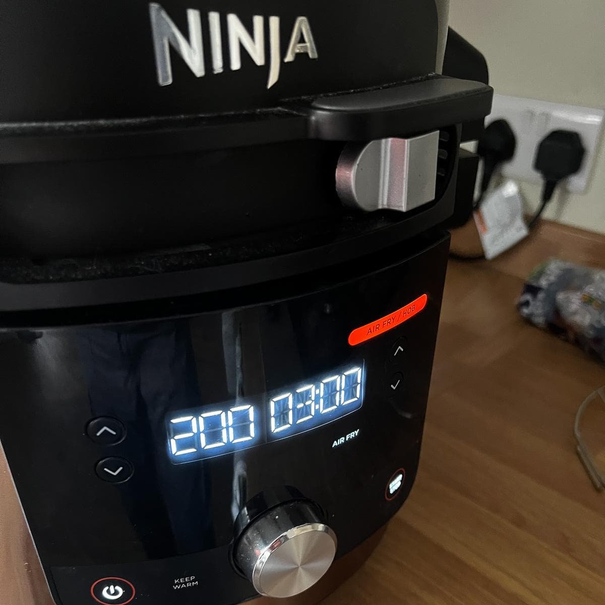 Image of ninja air fryer with 3 minutes on the clock