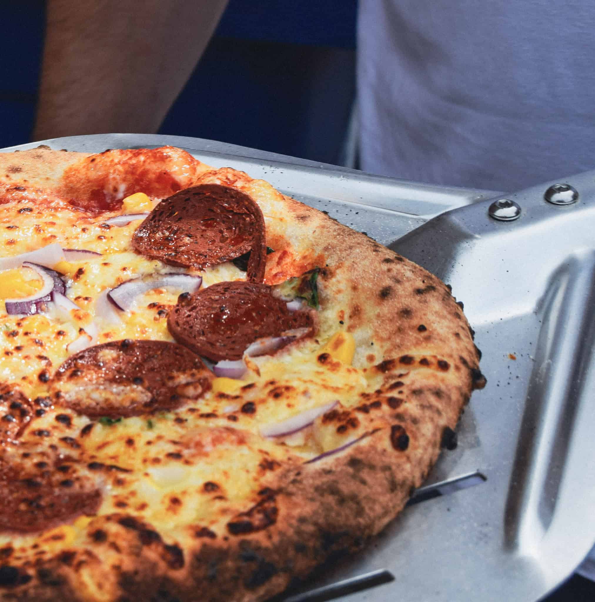 How to Host a Pizza Party at Home
